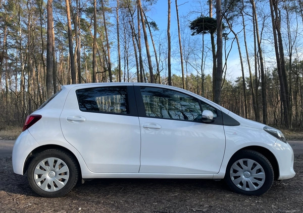 Toyota Yaris cena 28900 przebieg: 263000, rok produkcji 2017 z Włocławek małe 254